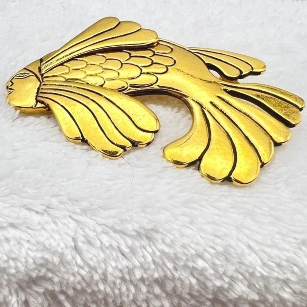 Vintage Fish Brooch Pin Anthropomorphic Laurel Burch Gold Plated Koi 80s 1.75